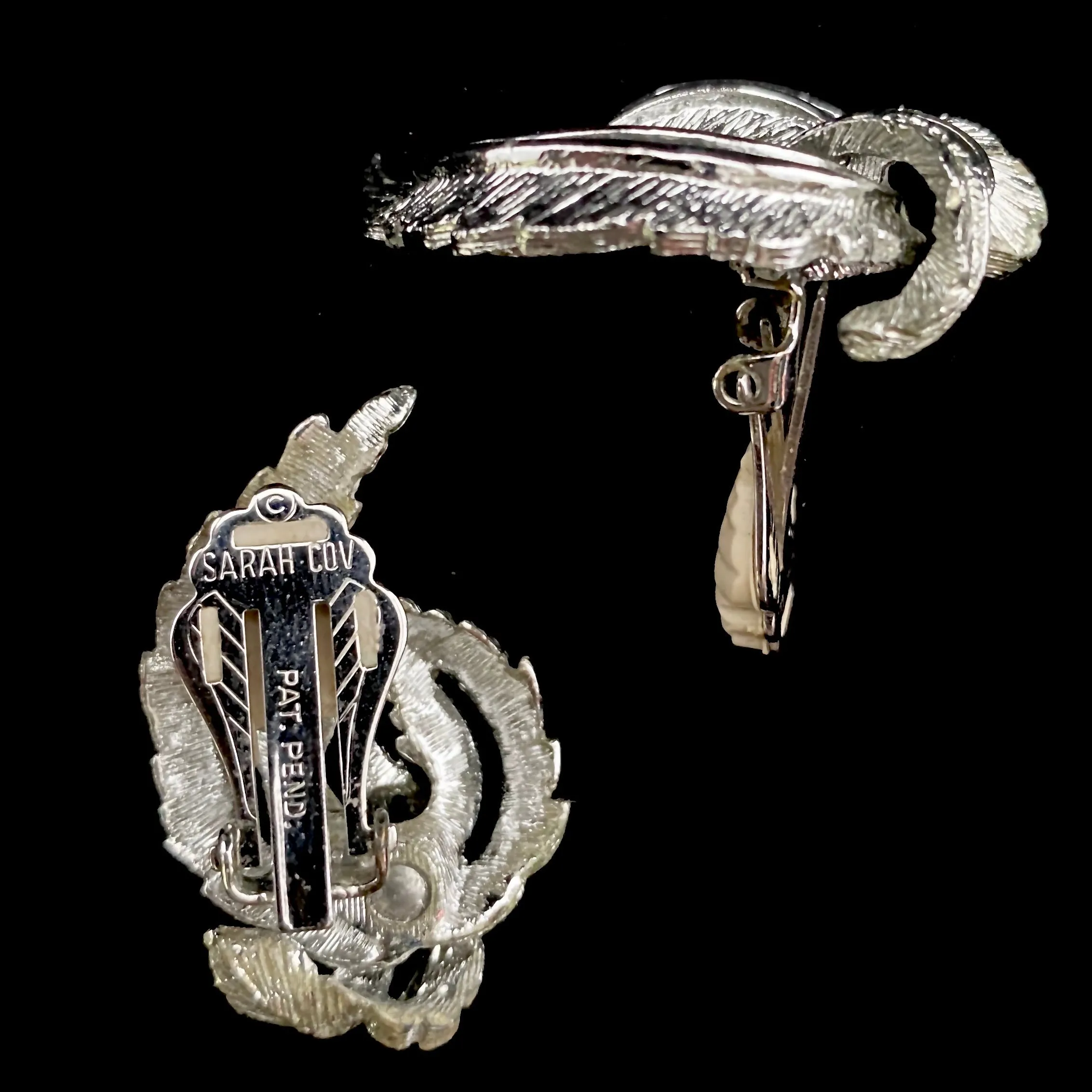 1964 Sarah Coventry Feather Fashion Brooch & Earrings Set