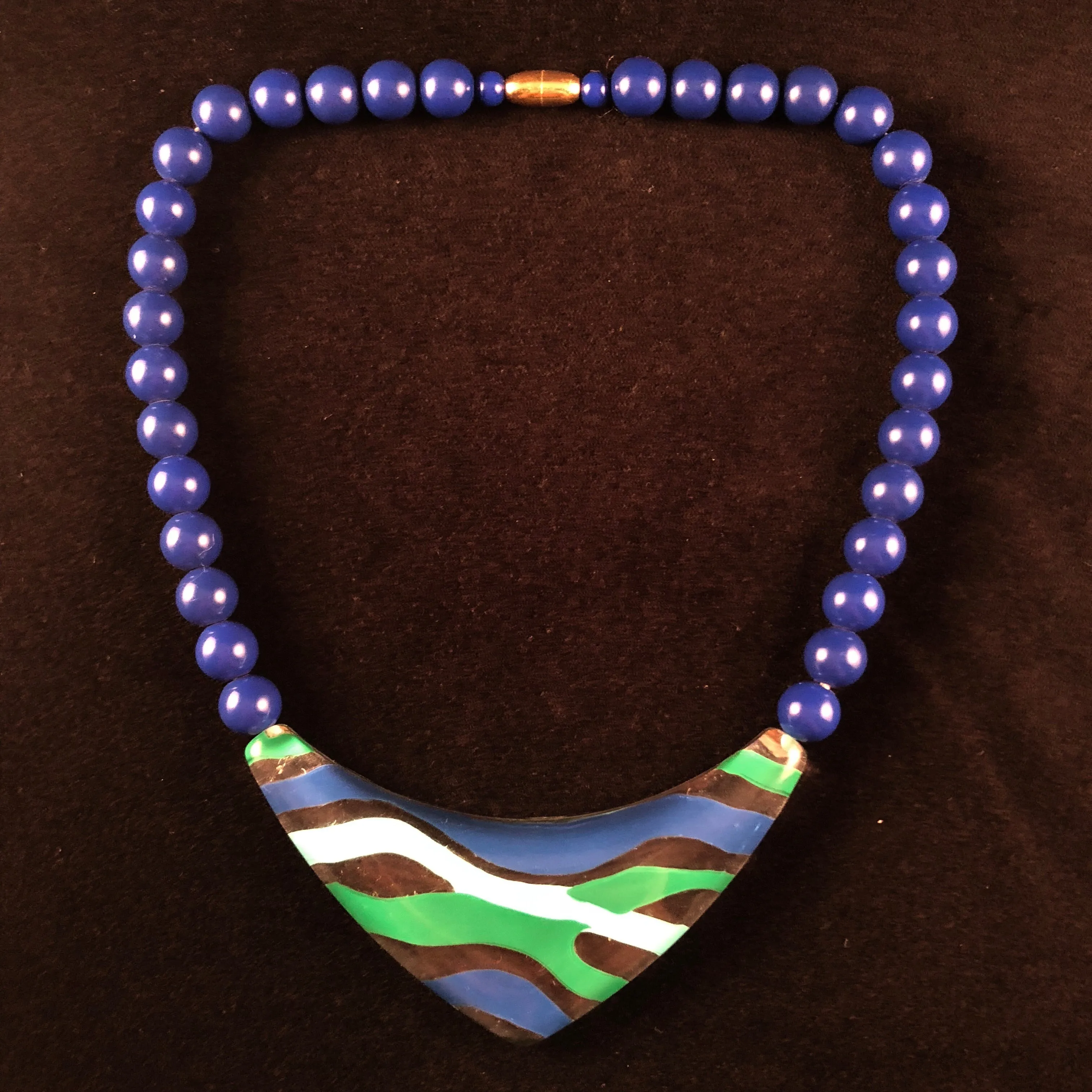 1987 Avon Fashion Waves Necklace