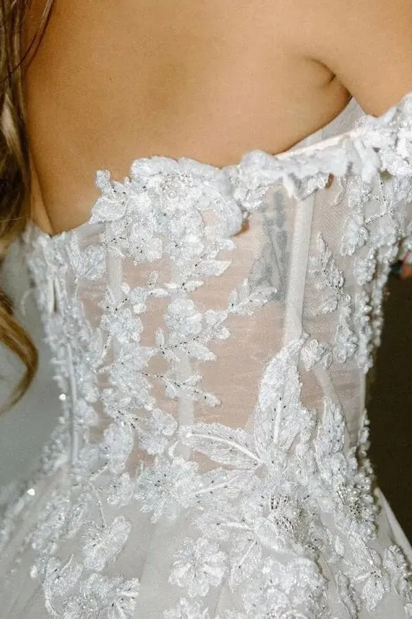A Line Off the Shoulder Appliques Long Wedding Dresses Bridal Gown TN384