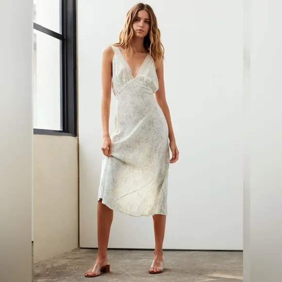 Aritzia- SZ XXS Le Fou Collaboration Adelphie Dress 100% Silk Garden Midi Dress
