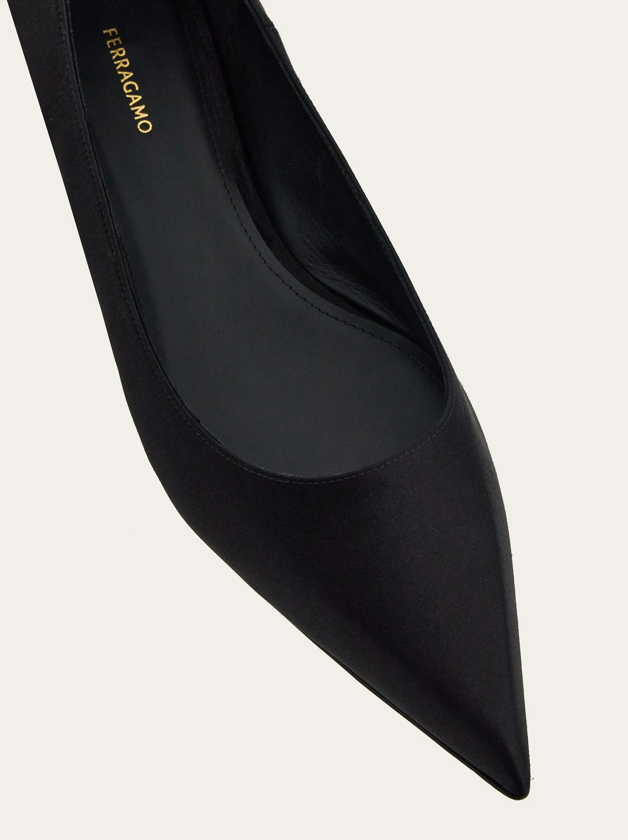 Ballet flat with ankle chain