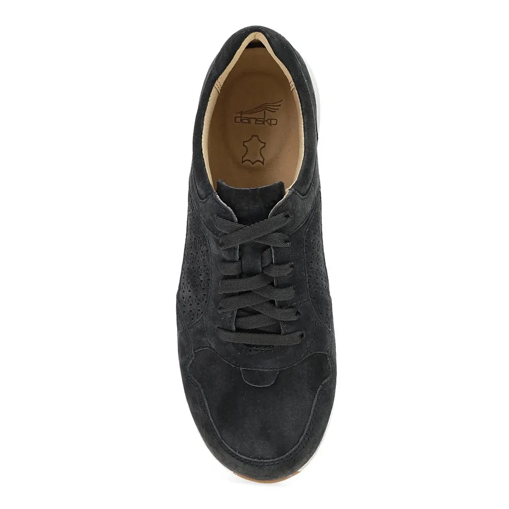 Catie (Black)