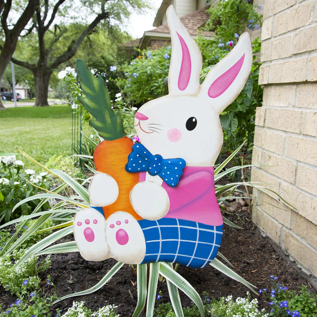 Dapper Bunny with Carrot