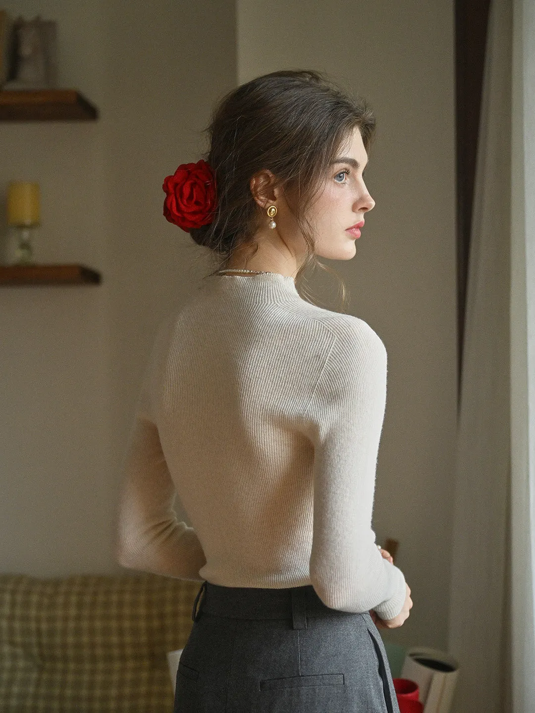 Erin 100% Wool Simple Mock Neck Slim Fit Sweater - Black