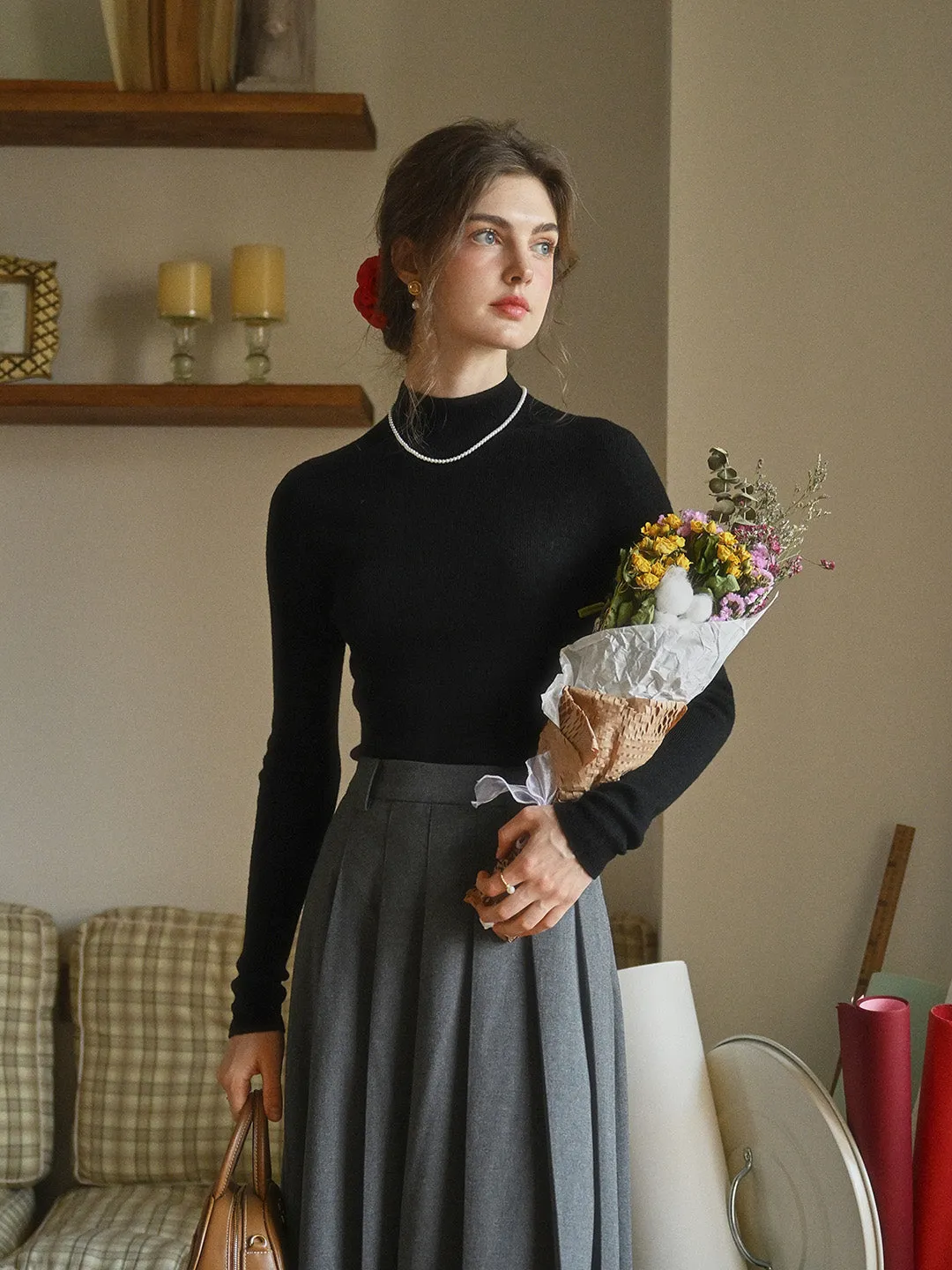 Erin 100% Wool Simple Mock Neck Slim Fit Sweater - Black