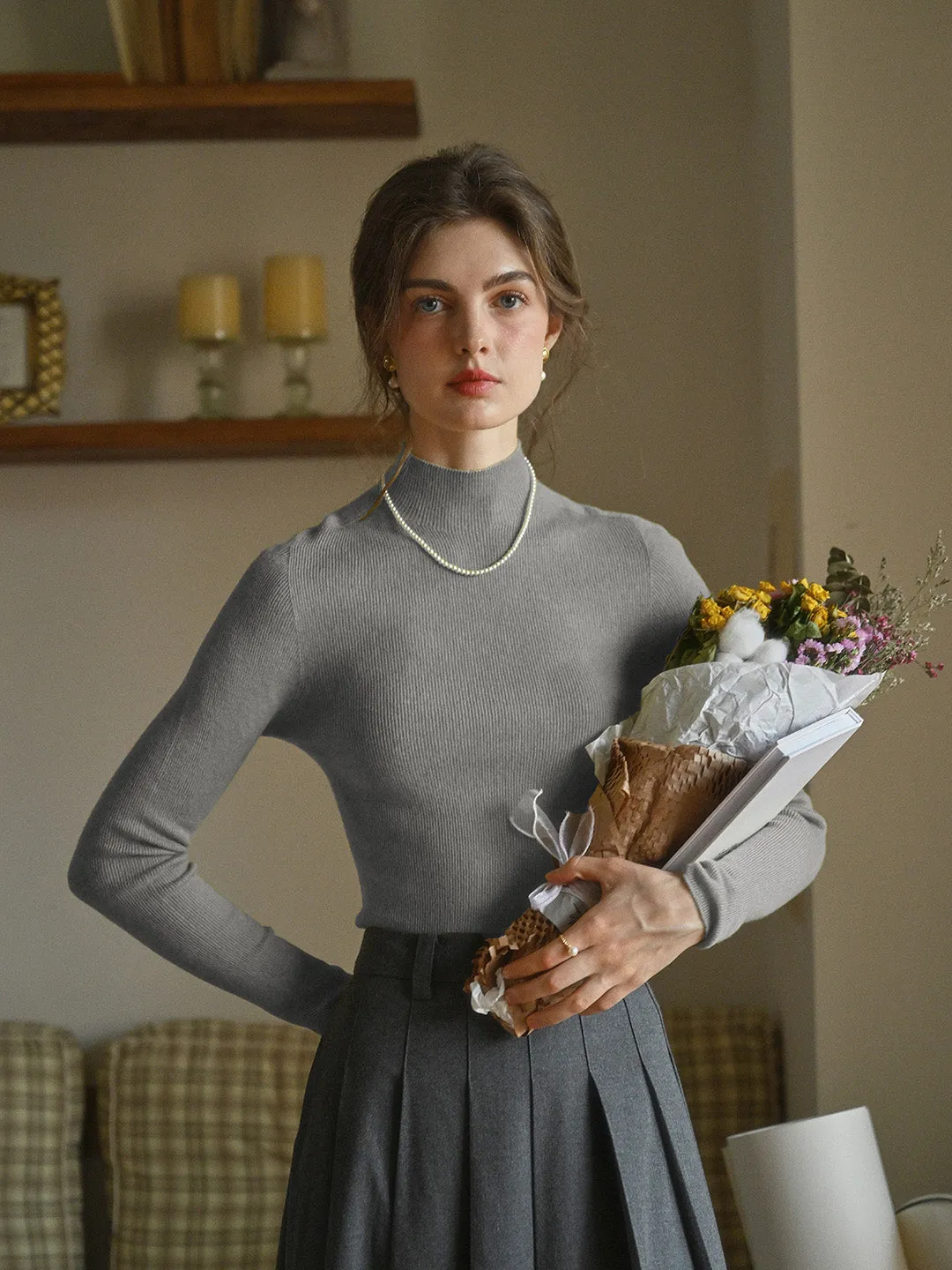 Erin 100% Wool Simple Mock Neck Slim Fit Sweater - Black