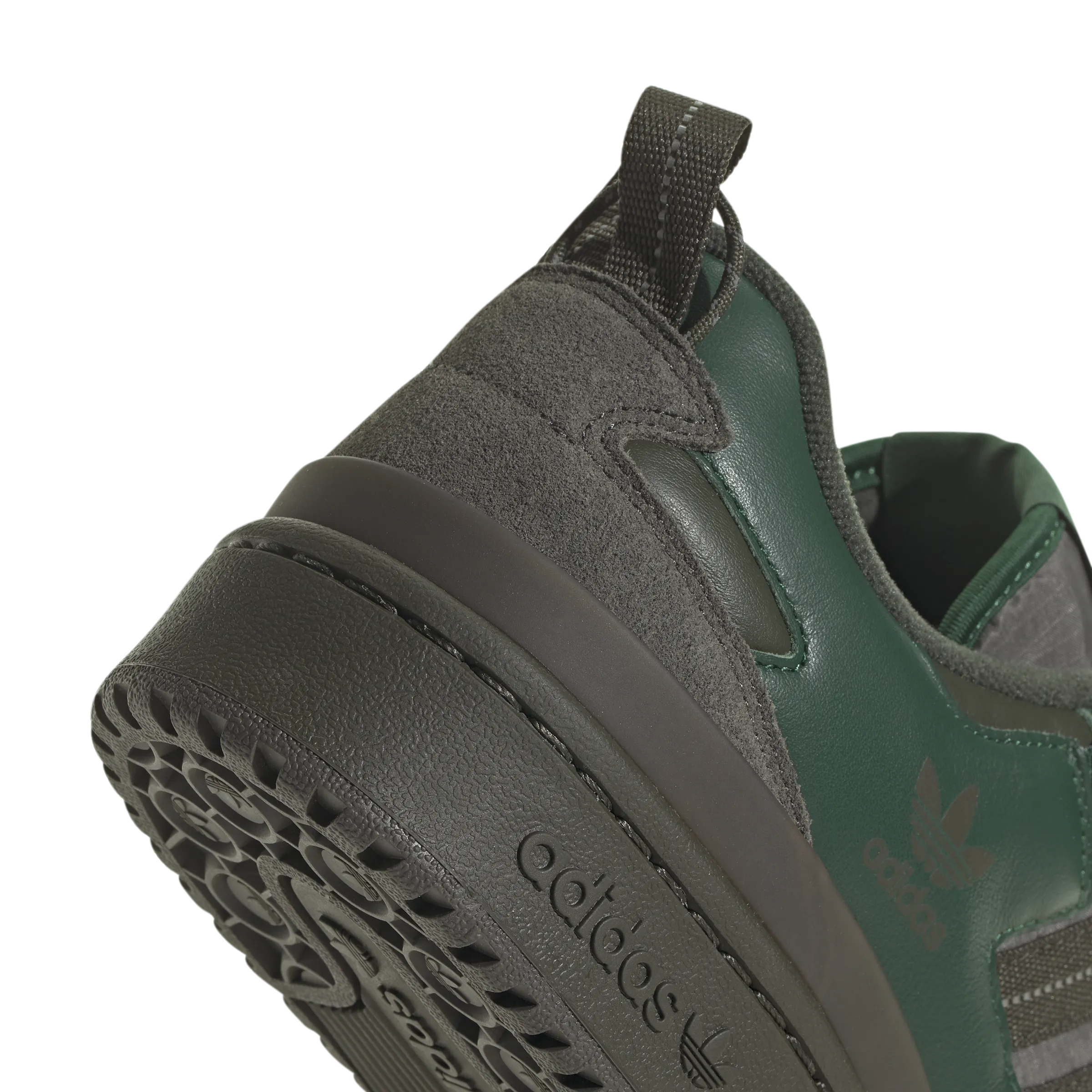 FORUM 84 CAMP LOW