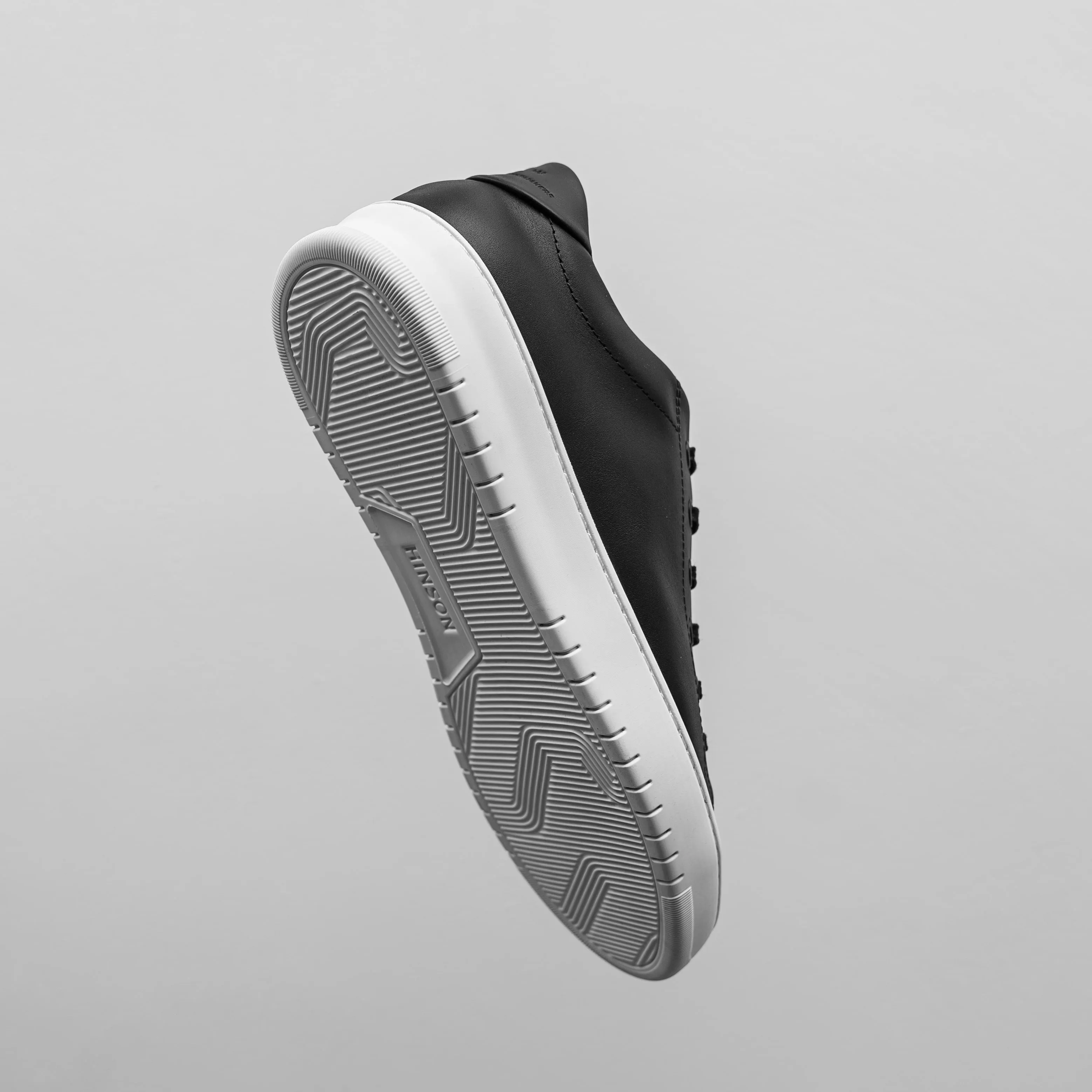 Hinson Bennet City Low Black Floater