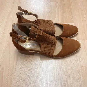 House of Harlow Flats Size 10