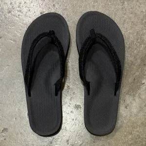 INDOSOLE   WOMEN'S FLIP FLOPS RECYCLED PABLE STRAPS   BLACK/KETAPA