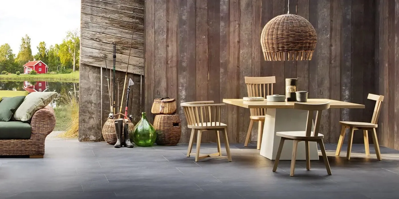 InOut 36 Dining Table