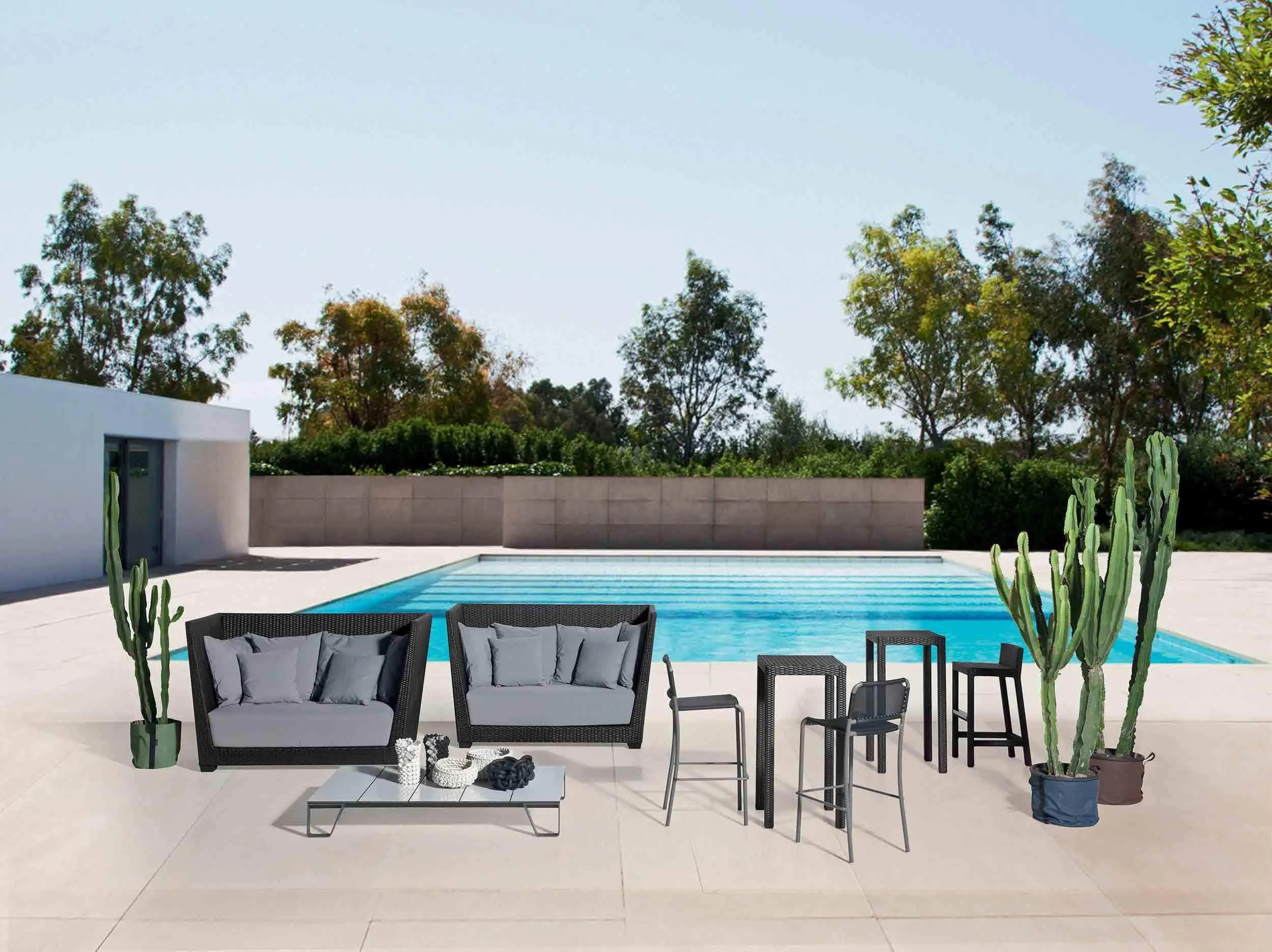 InOut 955 Outdoor Coffee Table
