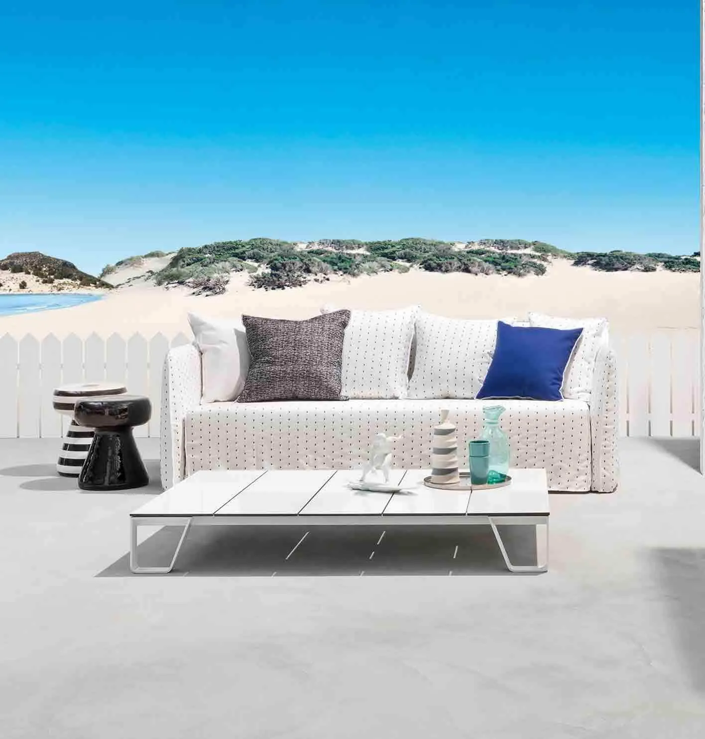 InOut 955 Outdoor Coffee Table