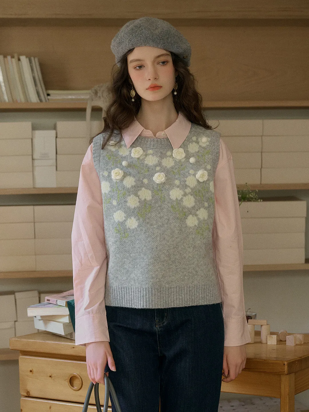 Kensley Ribbed Crew Neck Jacquard Rose & 3D Rose Sweater Vest
