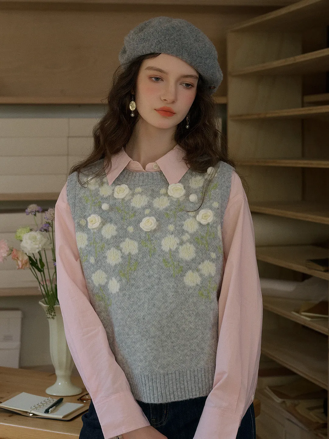 Kensley Ribbed Crew Neck Jacquard Rose & 3D Rose Sweater Vest