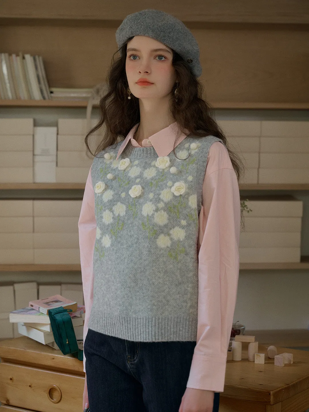 Kensley Ribbed Crew Neck Jacquard Rose & 3D Rose Sweater Vest