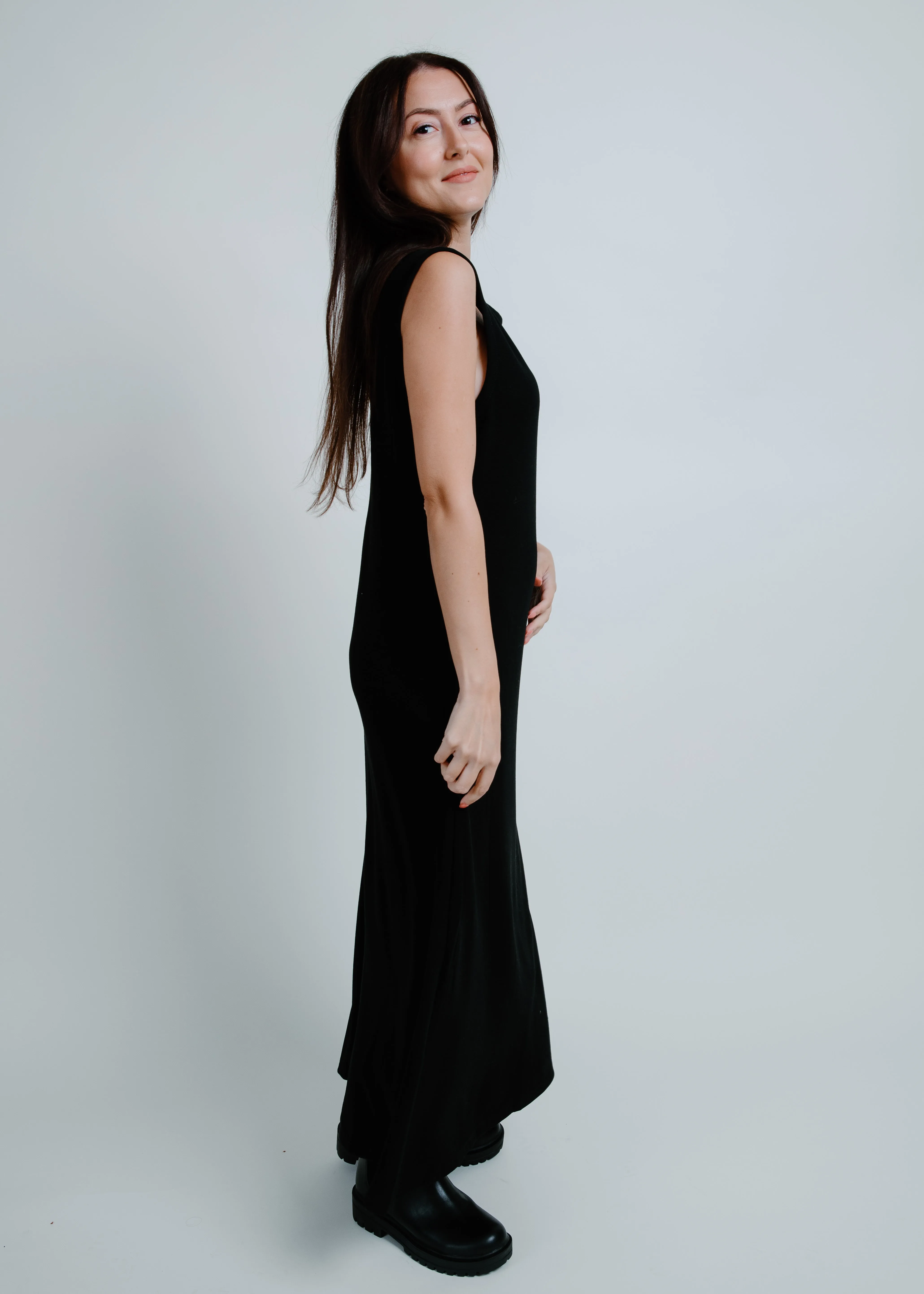 Knox Ribbed Sleeveless Midi Dress