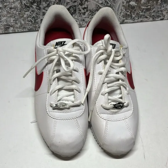 Nike Cortez Youth 6.5Y.           Forest Gump!