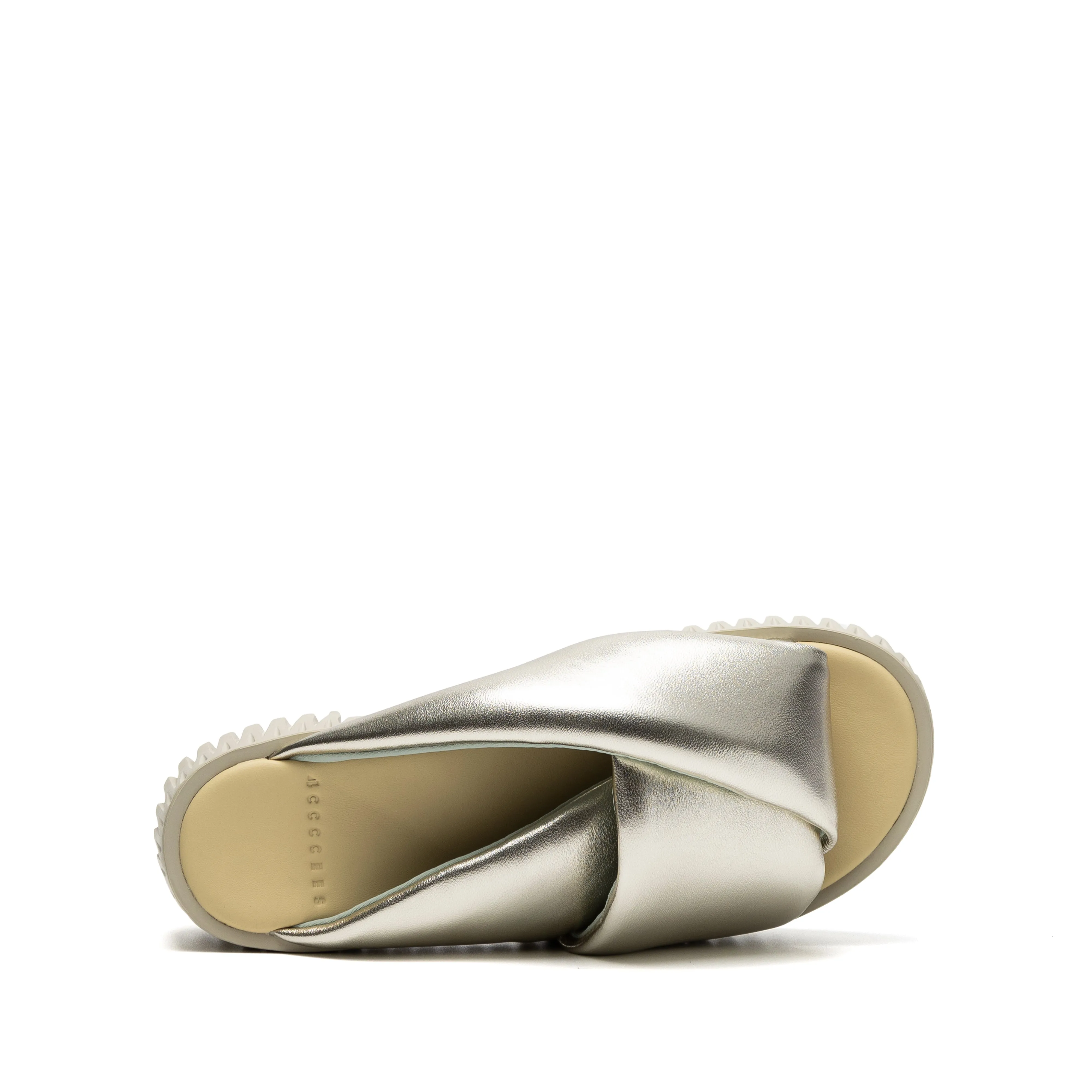 Plia Anda Sandal in Champagne