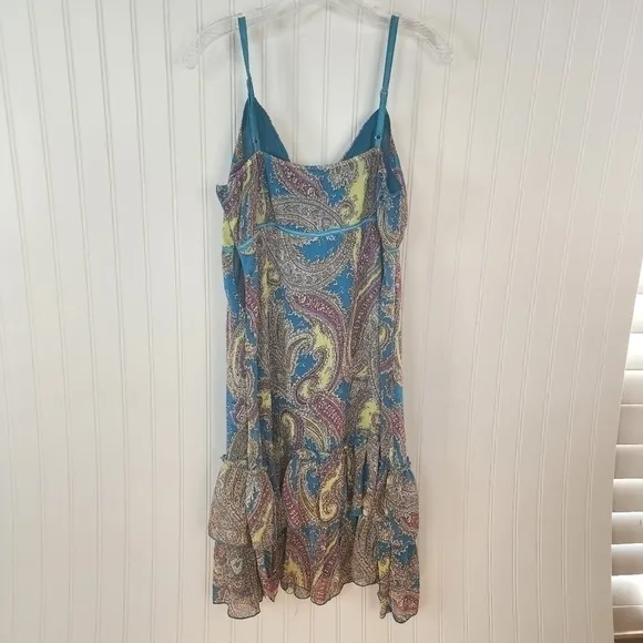 Poppy Garden sleeveless lightweight dress bright paisley colors accented w/ blue