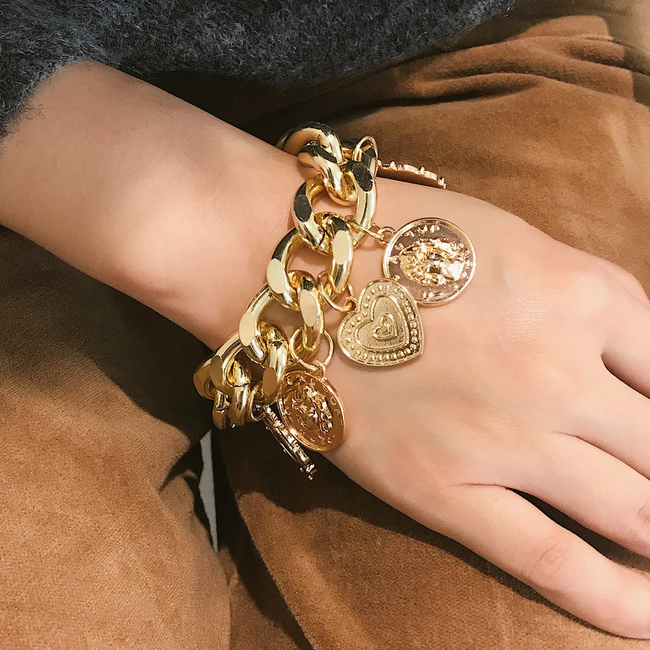 Retro punk exaggerated chain coin ladies bracelet