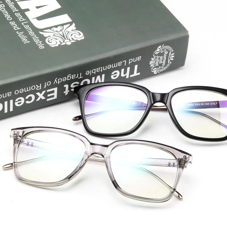 Retro Rivet Eyewear Frame Men Women glasses