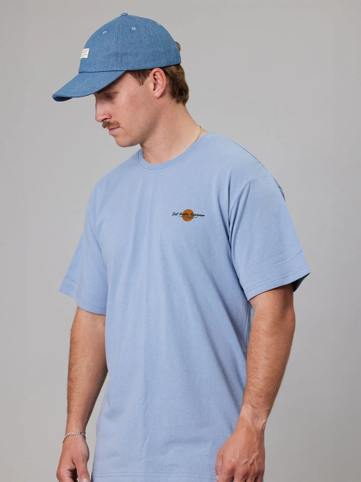 SALT IS CALLING TEE - FADED DENIM