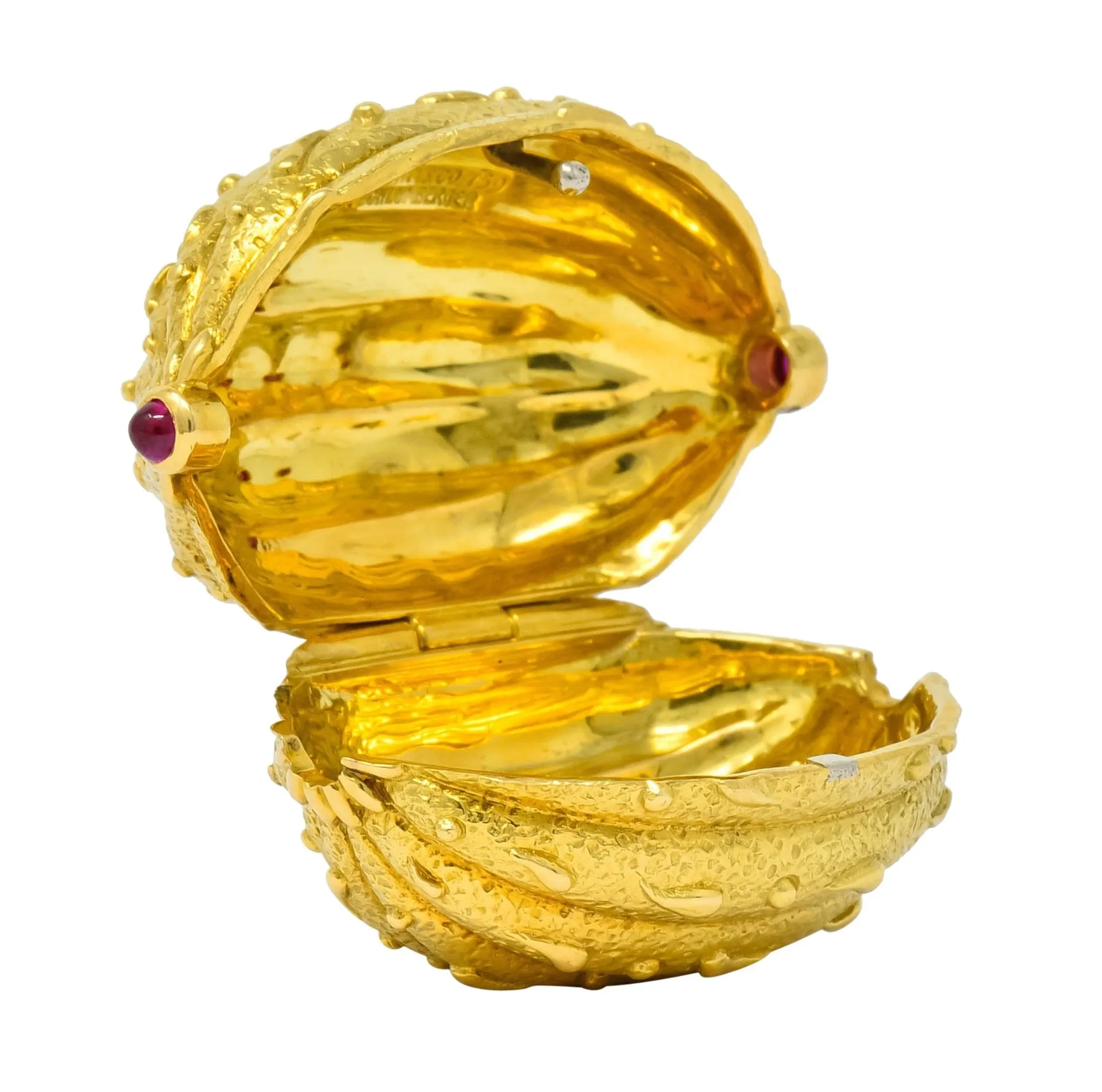 Schlumberger Tiffany & Co. Ruby 18 Karat Gold Walnut Pill Box Circa 1960