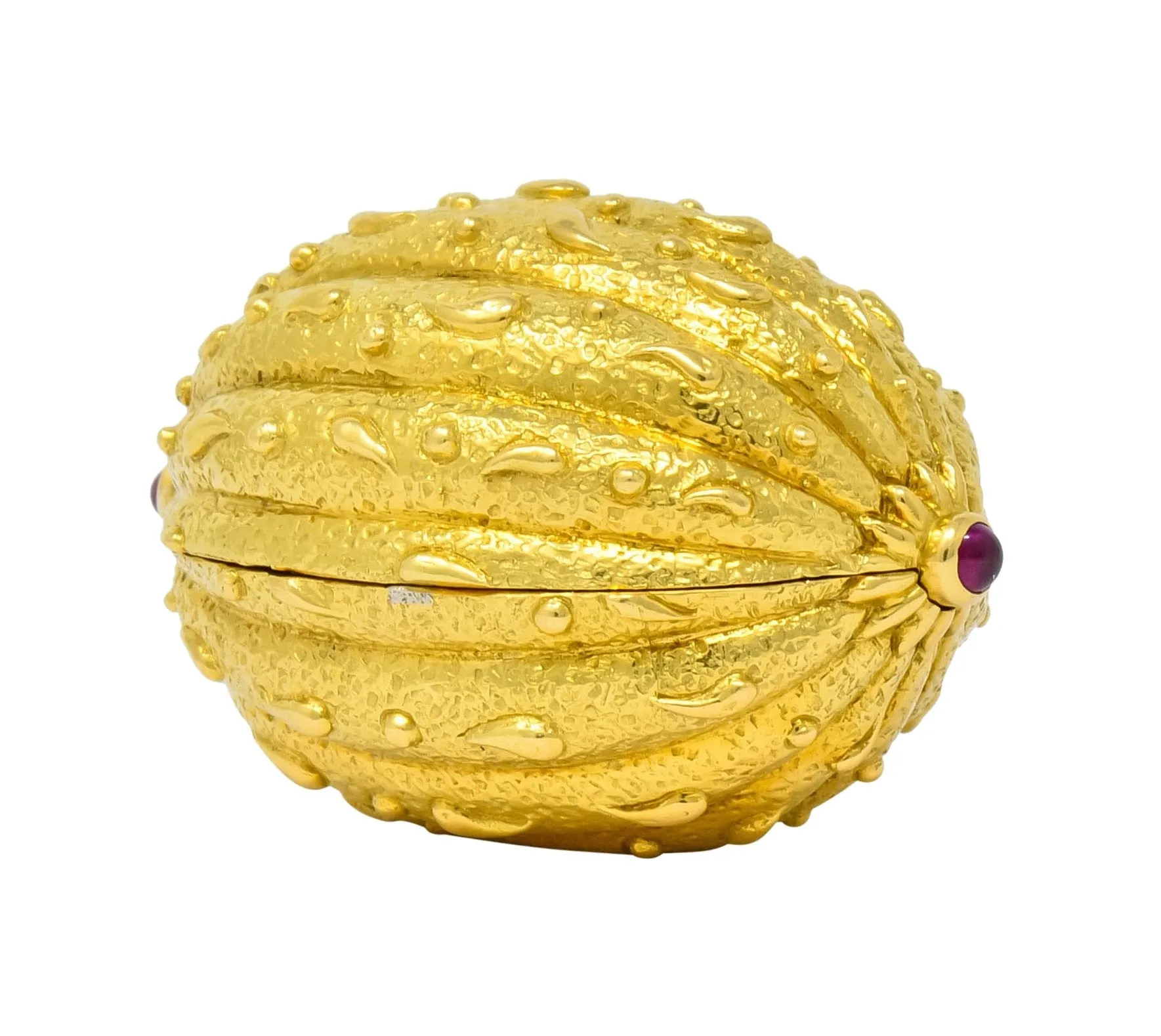 Schlumberger Tiffany & Co. Ruby 18 Karat Gold Walnut Pill Box Circa 1960