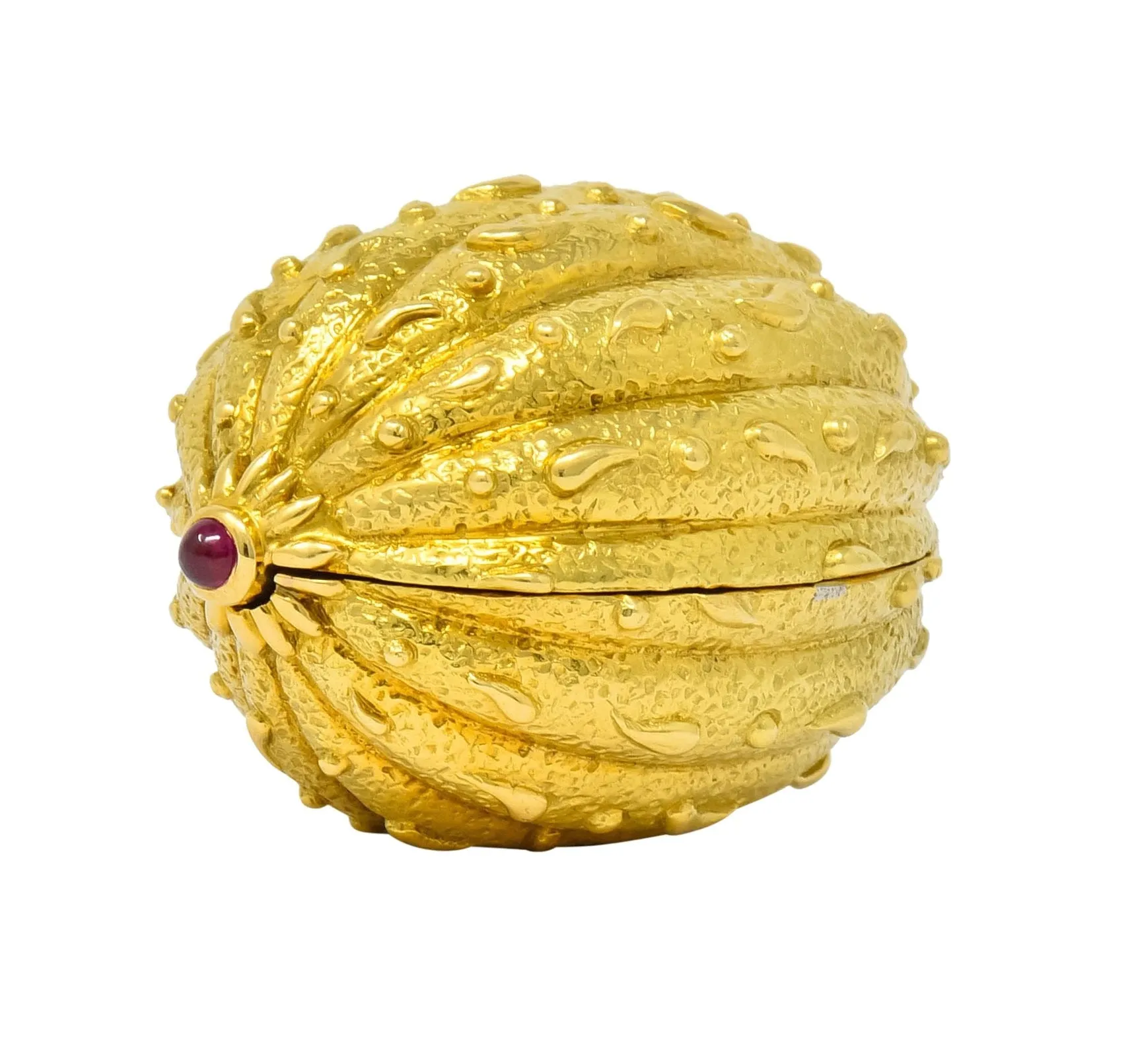Schlumberger Tiffany & Co. Ruby 18 Karat Gold Walnut Pill Box Circa 1960