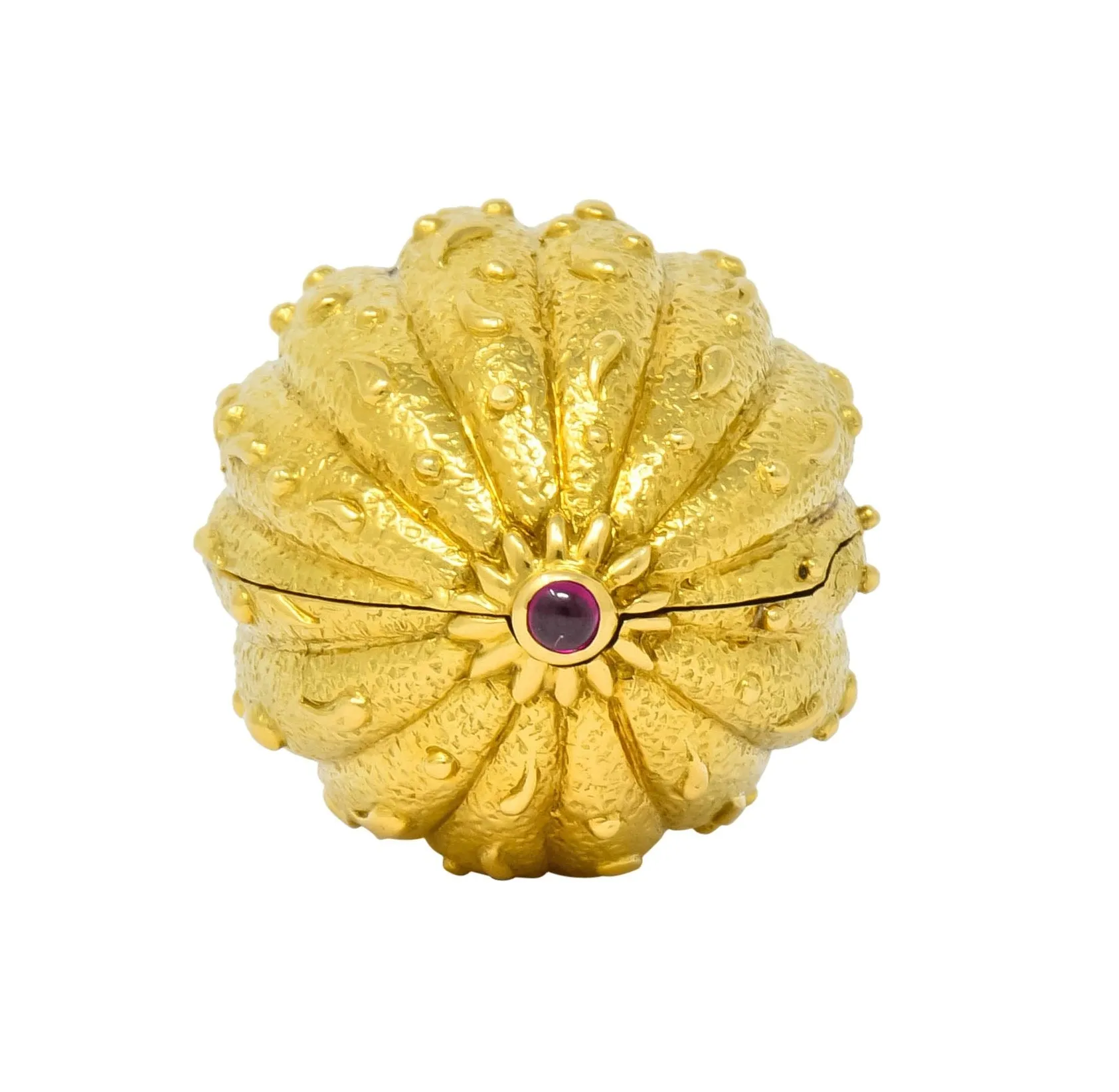 Schlumberger Tiffany & Co. Ruby 18 Karat Gold Walnut Pill Box Circa 1960
