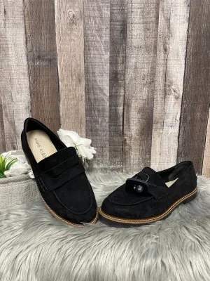 Shoes Flats By Anne Klein In Black, Size: 8.5