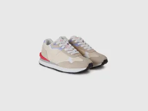 SNEAKERS IN NYLON AND LEATHER