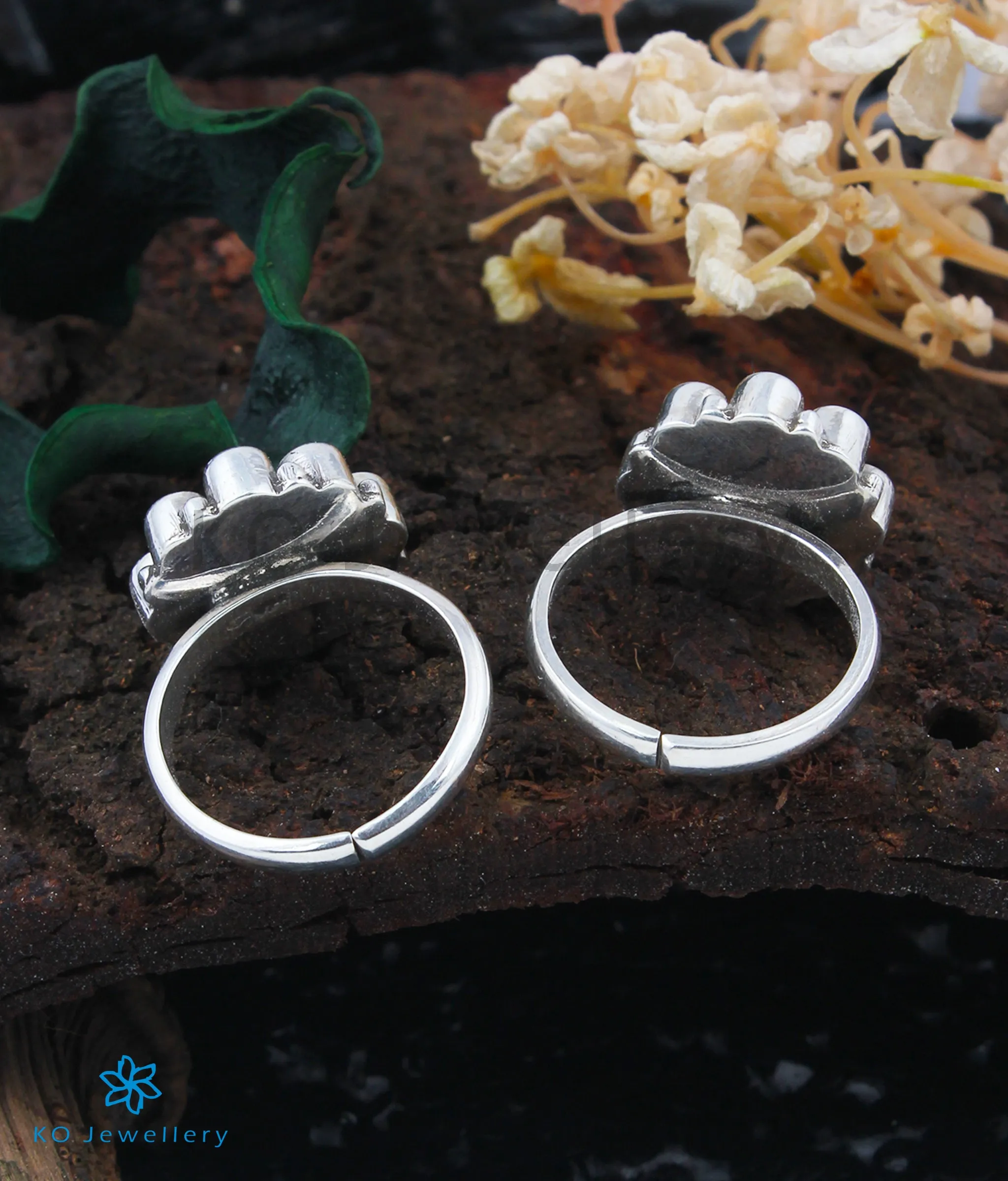 The Kripa Silver Toe-Rings (Turquoise)