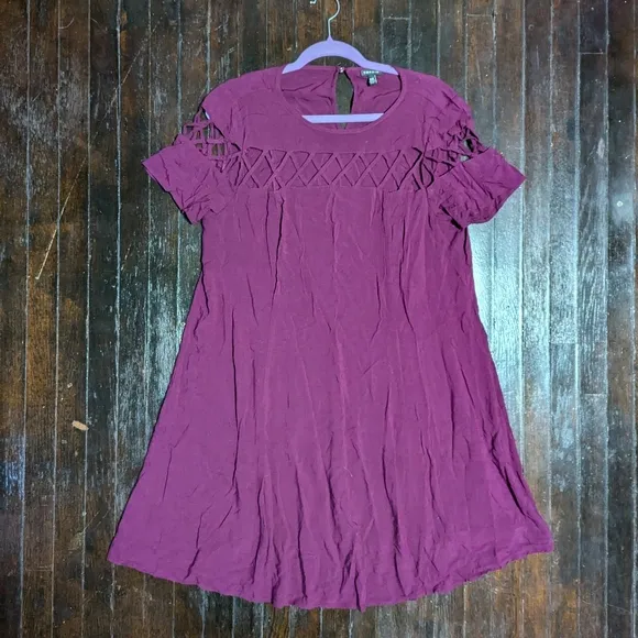 Torrid Burgundy Challis Short Sleeve Ladder Stitch Midi Dress