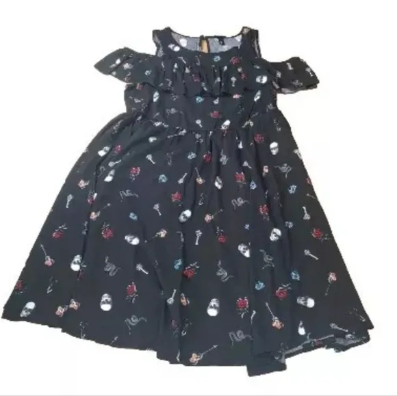 Torrid Challis Dress Woman Plus 1X Ruffled Cold Shoulder Skull Floral Black NWT