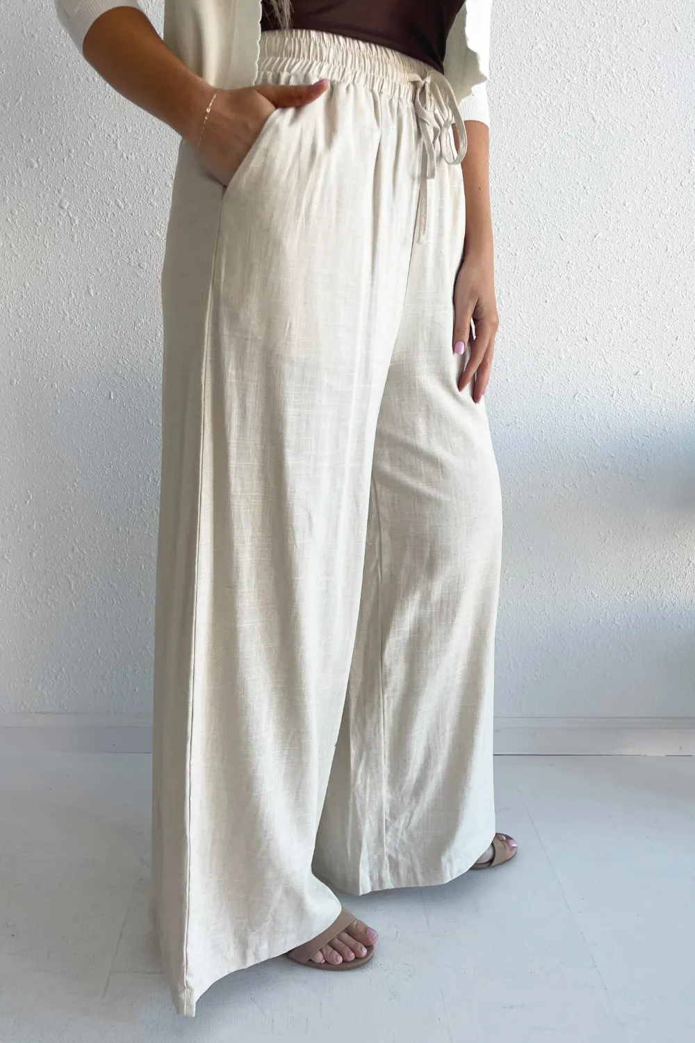 Wide Leg Elastic Waist Linen Trouser