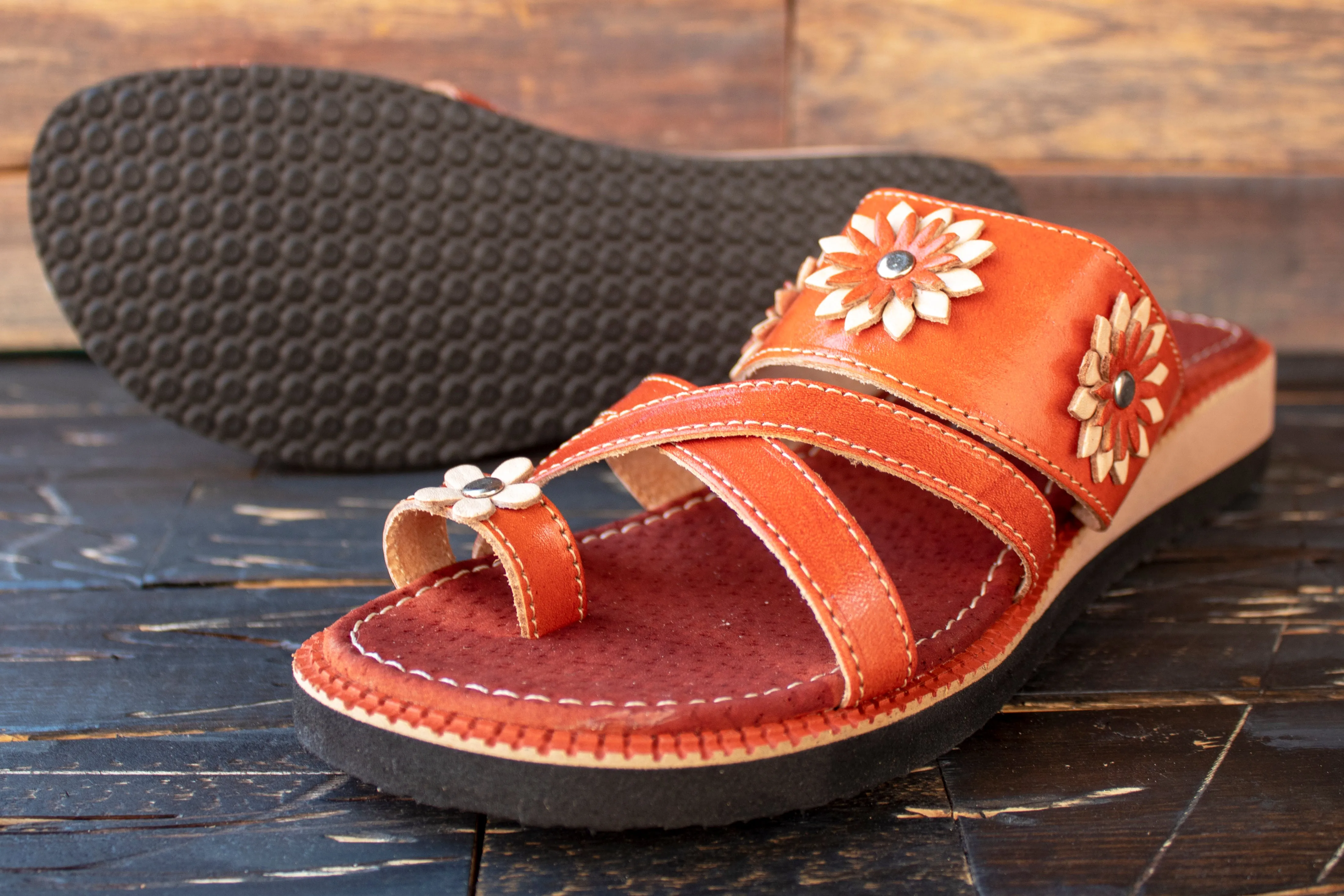 WOMENS LEATHER SLIP ON HUARACHE MEXICAN SANDAL
