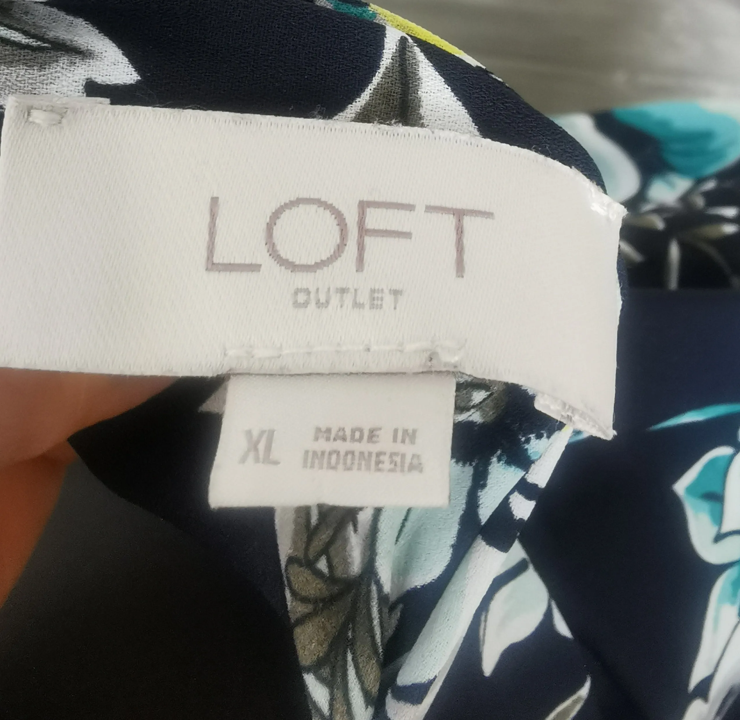 WOMENS PLUS SIZE (XL) LOFT, Lightweight Floral Dress Top EUC B34