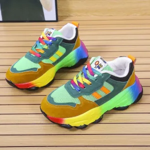 Women's round toe sneakers
